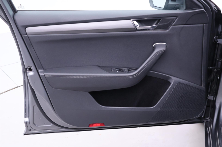 Škoda Superb 2,0 TDI 147kW 4x4 Style DPH