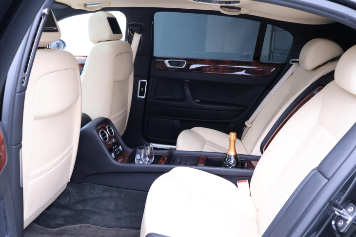 Bentley Continental Flying Spur 6,0 W12 412 kW 4x4 Kůže DPH