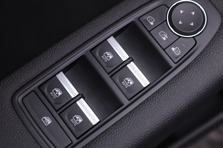 Renault Captur 1,6 68kW E-TECH Plug-in Hybrid CZ