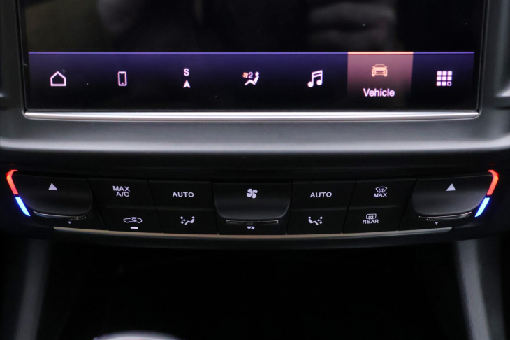 Maserati Levante 3,0 V6 257kW Aut 4x4 tažné