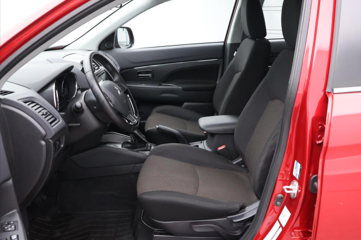 Mitsubishi ASX 2,0 I 110KW CZ 22TIS.KM 1.MAJ