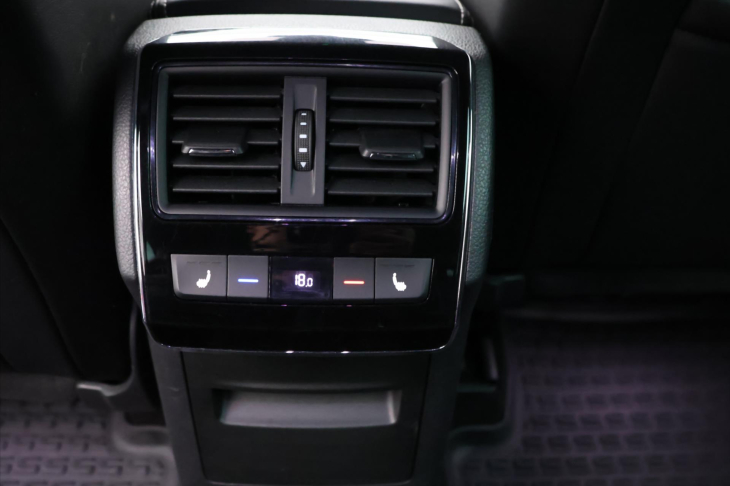 Škoda Superb 2,0 TDI 147kW DSG Sportline DPH