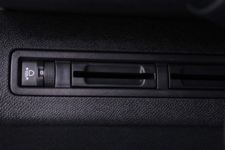 Peugeot 3008 1,2 PT 96kW Allure Navi 1.Maj