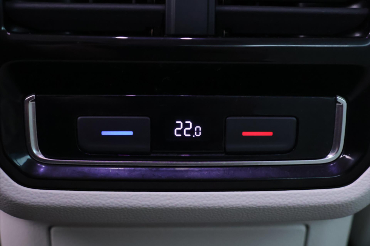 Volkswagen Passat 2,0 110kW Highline 4Motion CZ