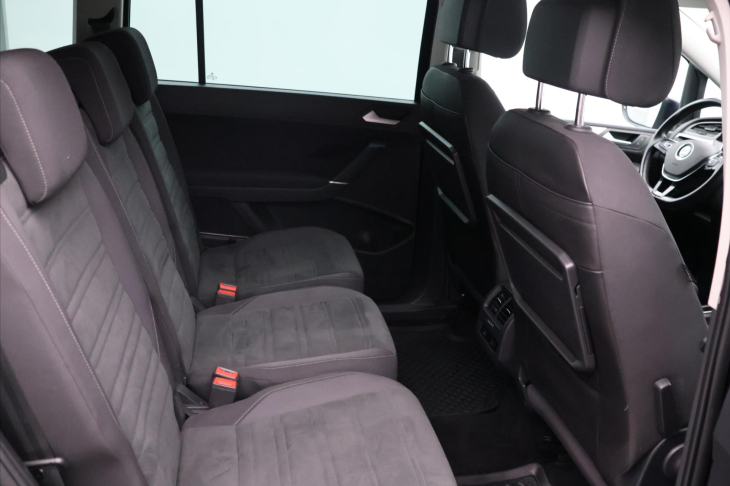 Volkswagen Touran 1,5 TSI EVO 110kW HighLline