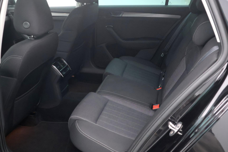 Škoda Superb 2.0 TDI 110kW Style DSG Tažné