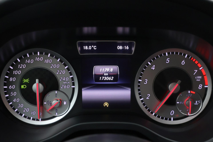 Mercedes-Benz Třídy A 1,6 180i 90kW CZ Sport Xenon