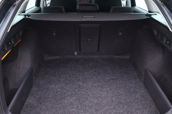 Škoda Octavia 1,0 TSI DSG Navi 1.Maj DPH