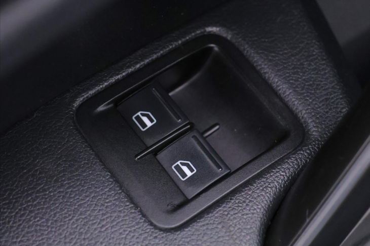 Volkswagen Caddy 2,0 TDI 75kW MAXI DPH CZ