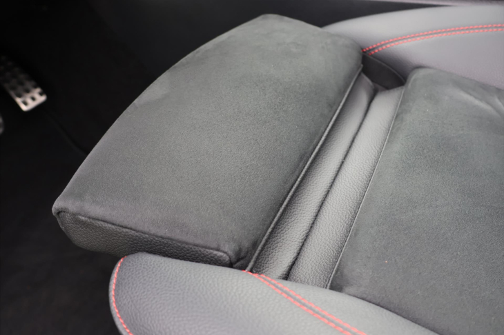 Mercedes-Benz GLB 2,0 220 4MATIC AMG Premium Plus