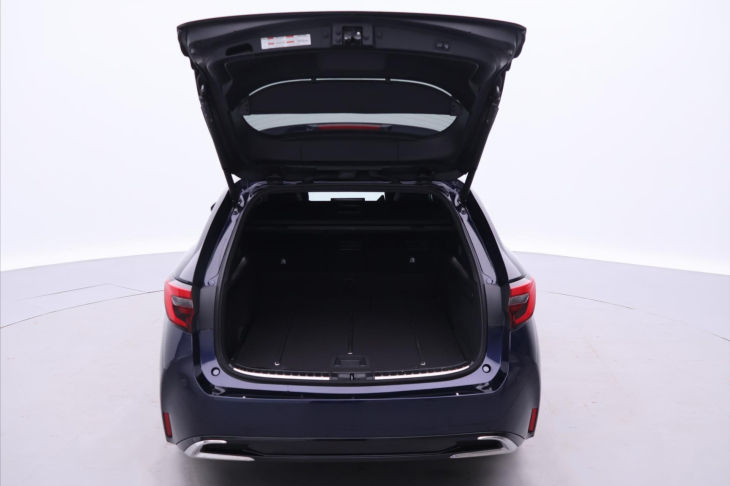 Toyota Corolla 2,0 HEV CZ Executive Sport DPH