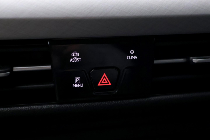 Volkswagen Golf 1,5 1.5 TSI 110 kW DSG Variant