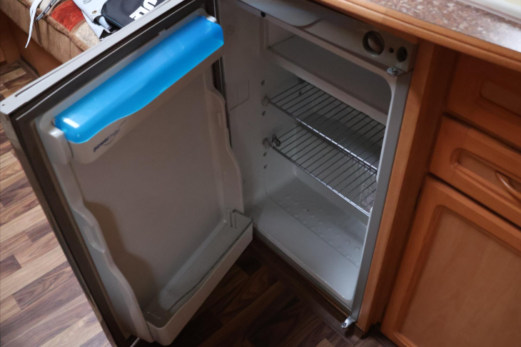 Coachmen Ostatní Caravan VIP 460/2 obytný přívěs