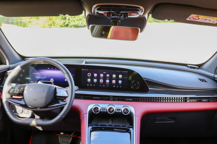 Omoda 9 1.5 Hybrid 395KW CZ 7 let záruka