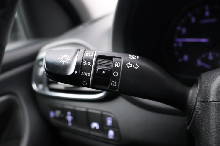 Hyundai i30 1,4 T-GDI 103kW DCT Navi LED