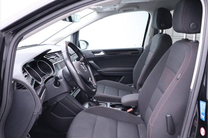 Volkswagen Touran 2,0 TDI 110kW Sound LED DPH