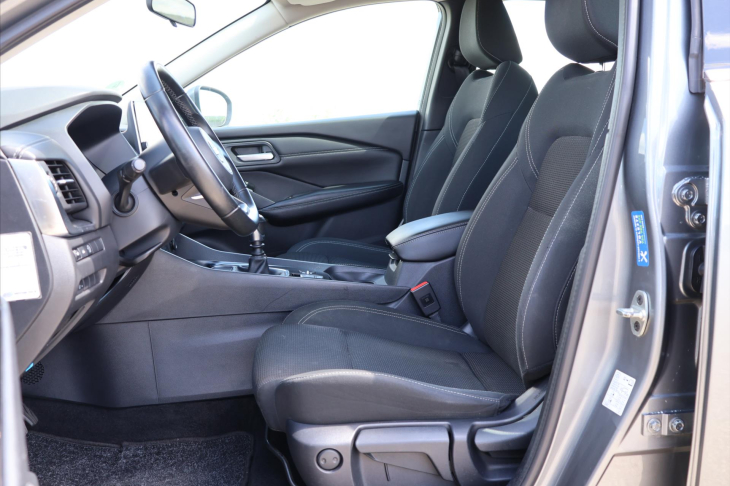 Nissan Qashqai 1,3 DIG-T MHEV Business Tažné
