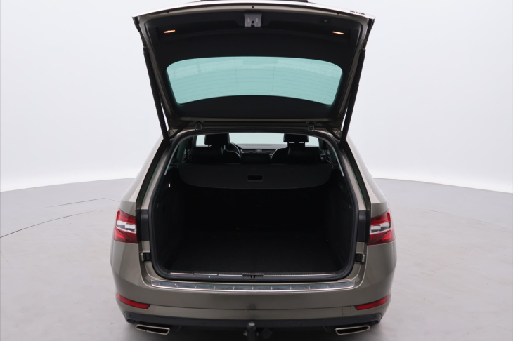 Škoda Superb 2.0 TSI 206kW DSG CZ L&K