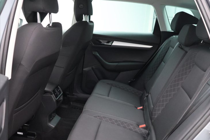 Škoda Karoq 1,6 TDI 85kW Ambition CZ DPH