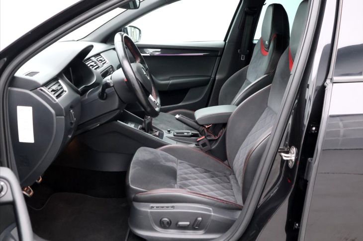 Škoda Octavia 2.0 TSI 180kW Challenge RS