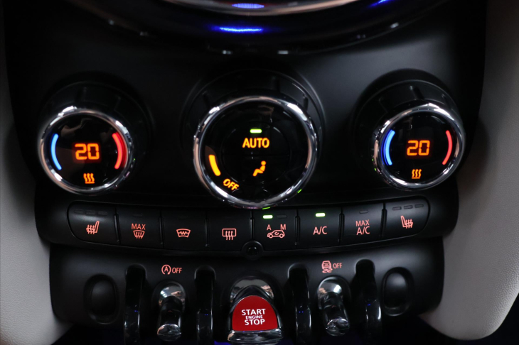 Mini Cooper 1,5 TURBO CZ ORIG ALU AUT KLIMA