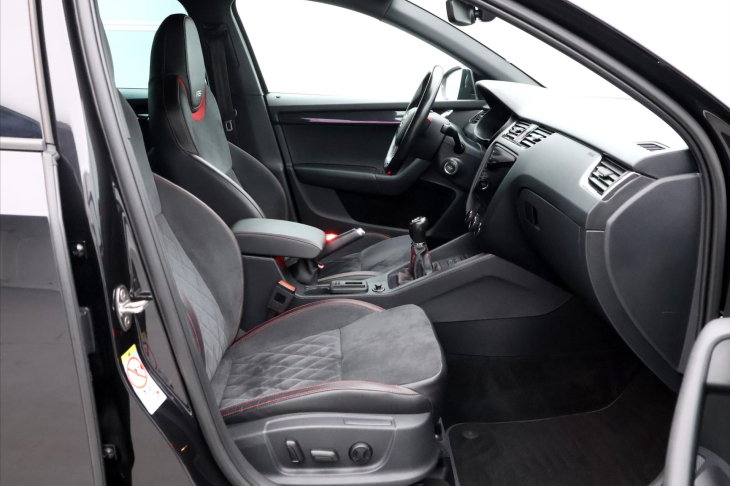Škoda Octavia 2.0 TSI 180kW Challenge RS
