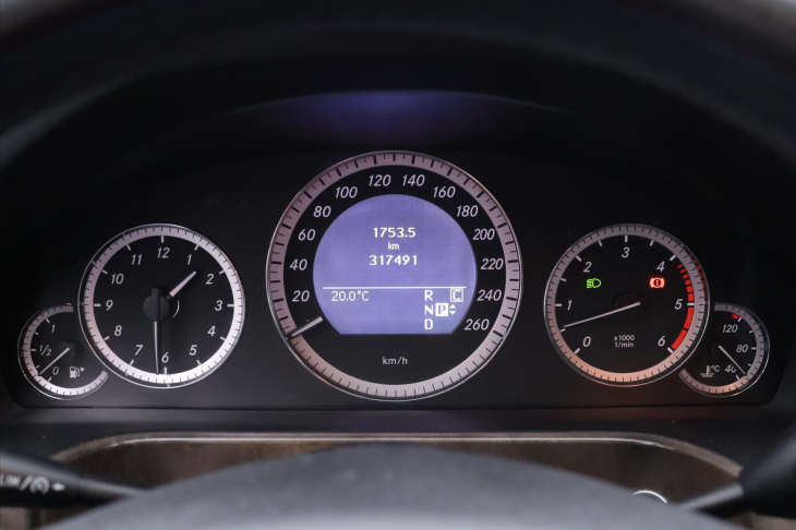 Mercedes-Benz Třídy E 3,0 350CDI 170kW Automat Navi