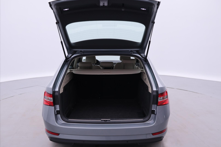 Škoda Superb 2,0 TDI DSG 4x4 CZ Style DPH