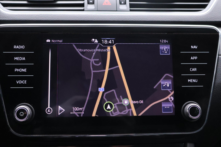 Škoda Superb 2,0 TDI 110kW Style DSG DPH CZ