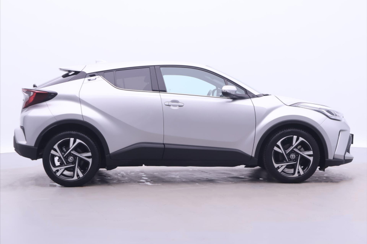 Toyota C-HR 1,8 Hybrid 90KW Style CZ Záruka