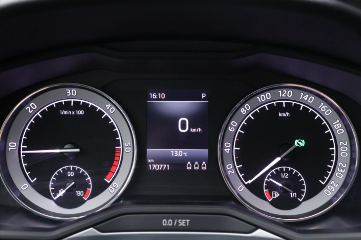 Škoda Superb 2,0 TDI DSG CZ 1.Maj LED DPH