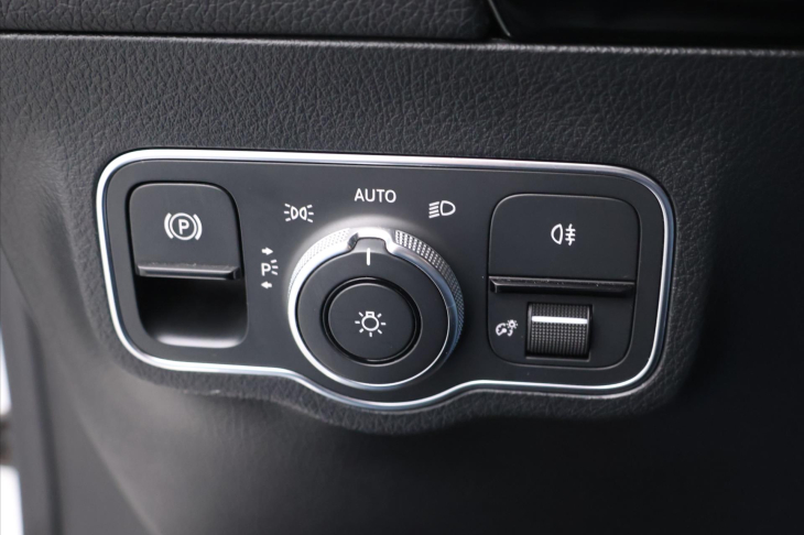 Mercedes-Benz Třídy B 1,5 180d 85kW Aut. Led Navi CZ