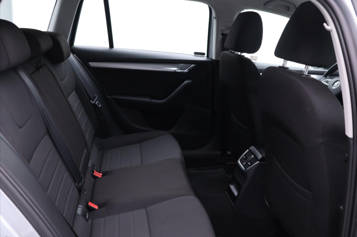 Škoda Octavia 2,0 TDI 110kW DSG Xenon CZ