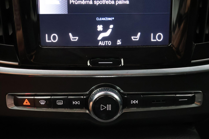 Volvo V90 2,0 D 145 kW Momentum Automat