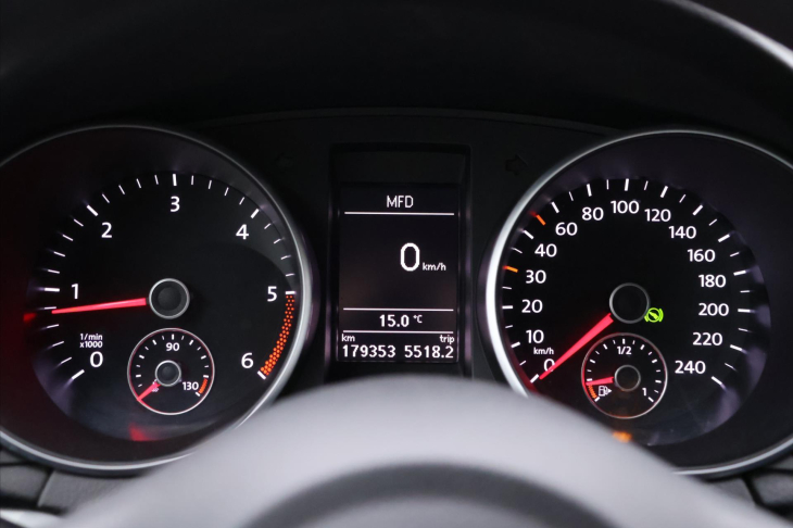 Volkswagen Golf 1,6 TDI DSG Webasto Serv.Kniha