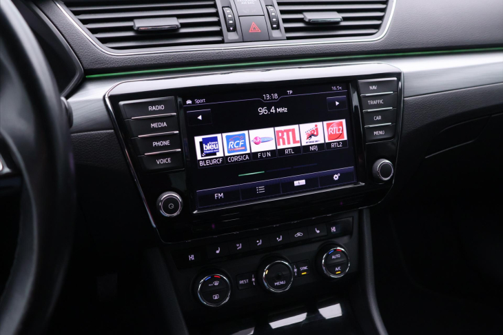 Škoda Superb 2,0 TDI 140kW DSG Style Kůže