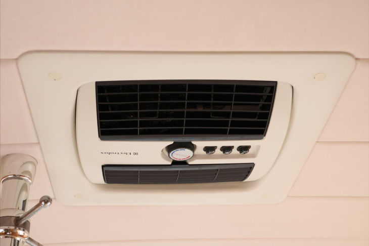 Hobby Ostatní 2,8 JTD 94kW Hobby 700