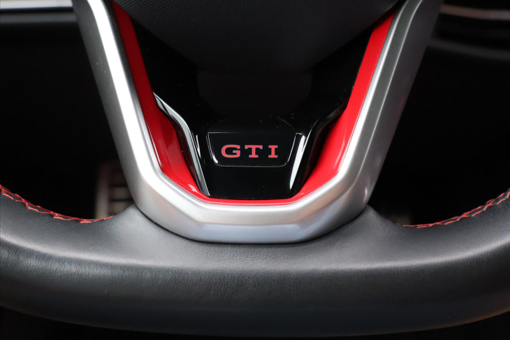Volkswagen Golf 2,0 TSI GTI 180kW DSG DPH