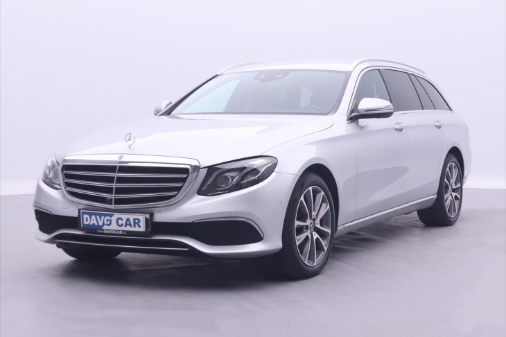 Mercedes-Benz Třídy E 2,0 220d 143kW 4Matic Aut. LED