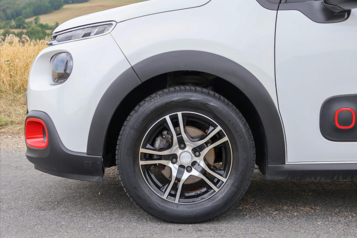 Citroën C3 1,2 PT 60kW CZ Shine Serv.Knih