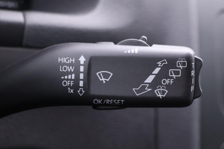 Volkswagen Touran 1,6 TDI CZ 7-Míst Serv.Kniha