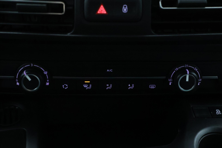 Citroën Berlingo 1,2 PT 81kW Feel CZ Serv. kniha