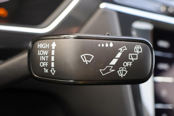 Volkswagen Tiguan Allspace 2,0 TDI 147kW R-line 4M DPH