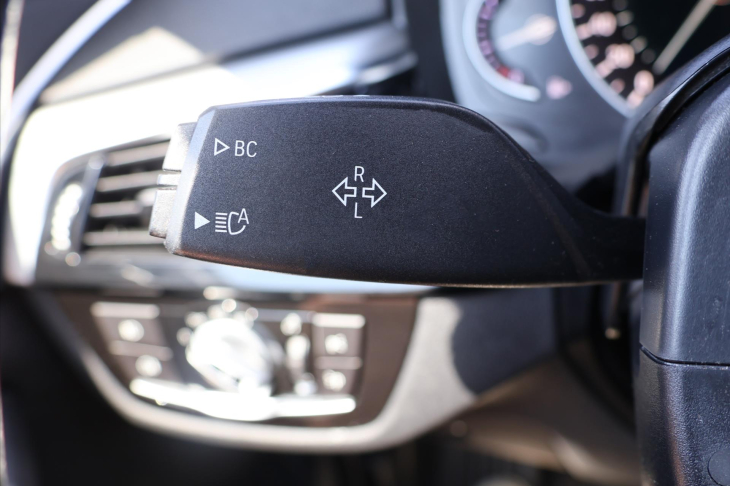 BMW Řada 5 2,0 525d 170kW Aut. Navi LED