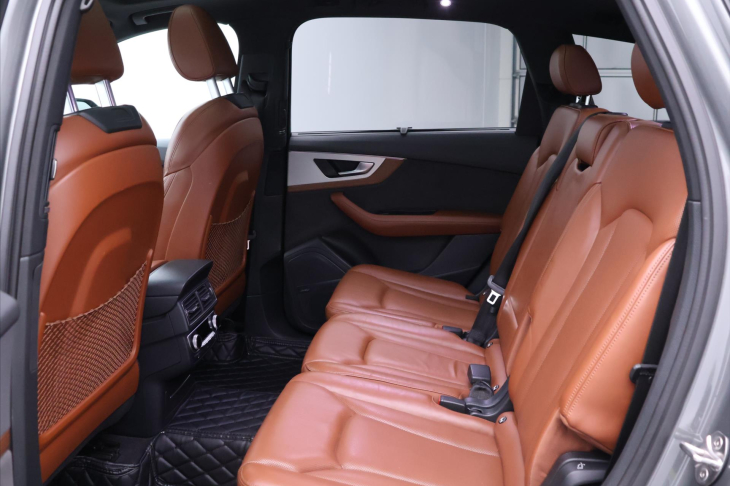 Audi Q7 3,0 200kW Quattro BOSE Pano