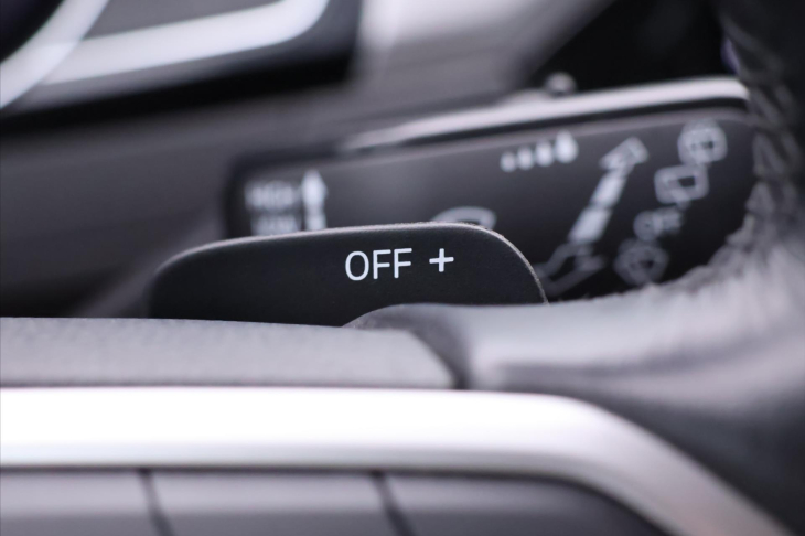 Volkswagen Passat 2,0 TDI DSG Business 1.Maj DPH