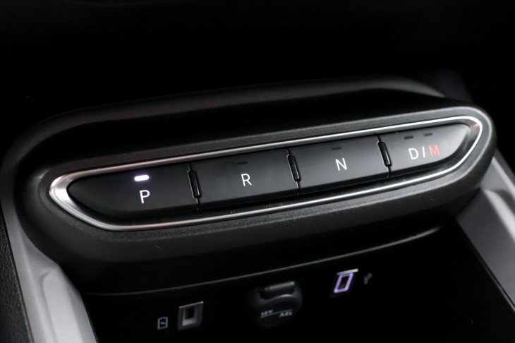Jeep Avenger 1,2 74kW CZ e-Hybrid Longitude