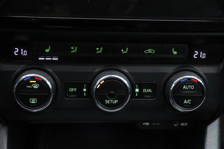 Škoda Octavia 1,6 TDI 77kW Kůže Elegance+