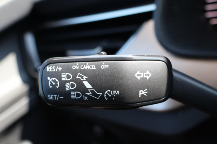 Škoda Scala 1,0 TSI Style Virtual LED DPH