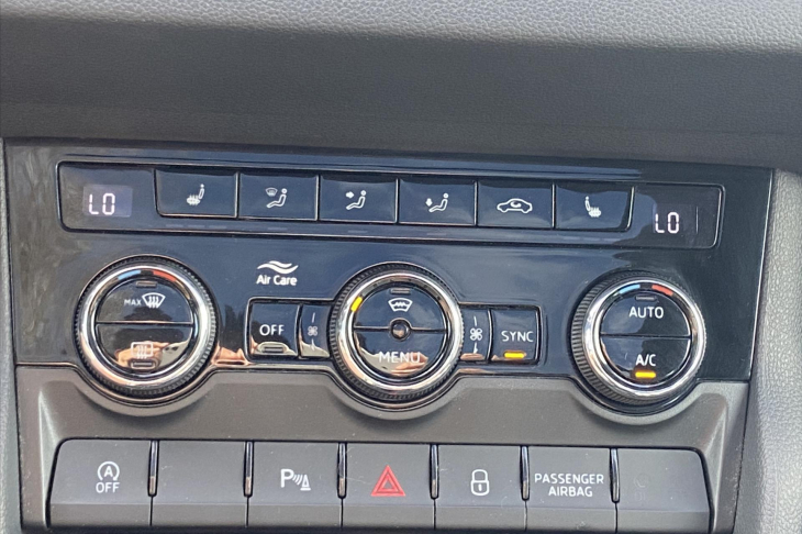 Škoda Karoq 2,0 TDI DSG Sportline 4x4 DPH